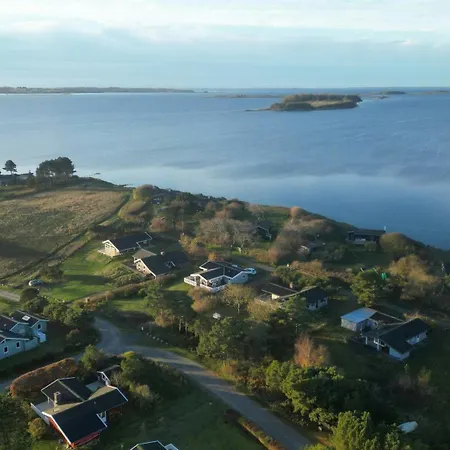 With Harbour View In Falsled *