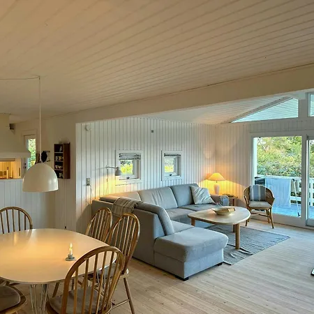 Ferienhaus With Harbour View In Falsled