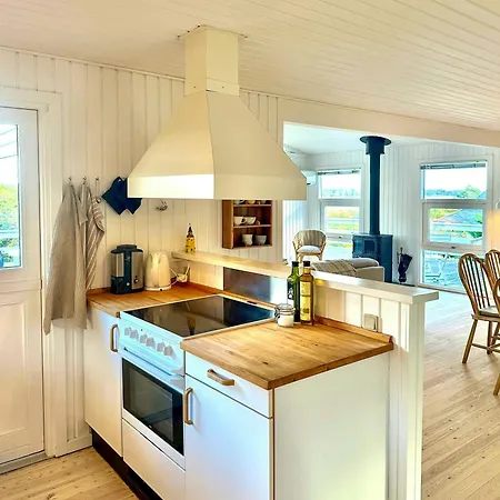 With Harbour View In Falsled Millinge