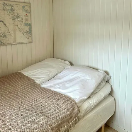 بيت للعطل With Harbour View In Falsled