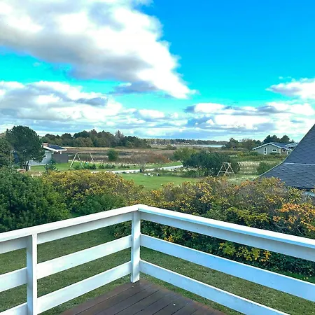 With Harbour View In Falsled بيت للعطل